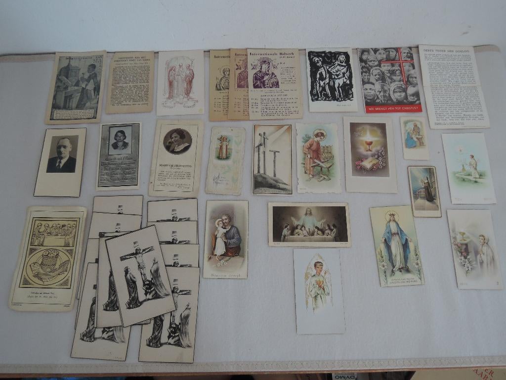 Diverse oude bidprentjes en religieuze flyers, Ophalen of Verzenden, Gebruikt, Overige typen, Christendom | Katholiek