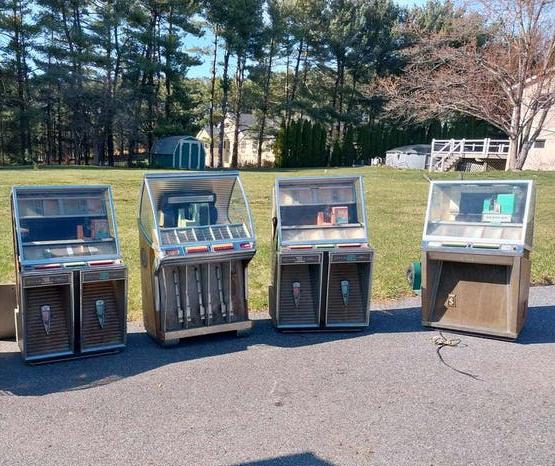 Super deals: 5x ongerestaureerde jukeboxen. KOOPJE !!