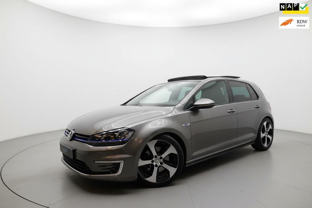 Volkswagen Golf 1.4 TSI GTE PANO CARPLAY SFEER PDC NAP, 8 kWh, Stof, Gebruikt, 4 cilinders