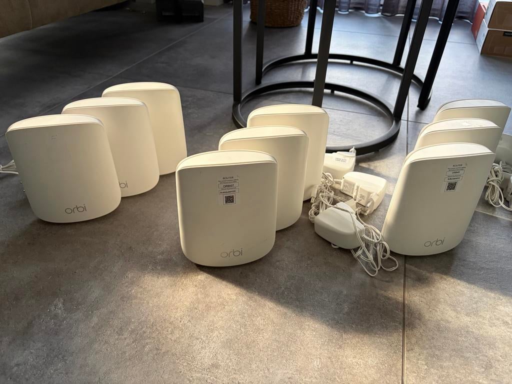 NETGEAR Orbi RBR350 routers en satellieten, Ophalen of Verzenden, Gebruikt, Router