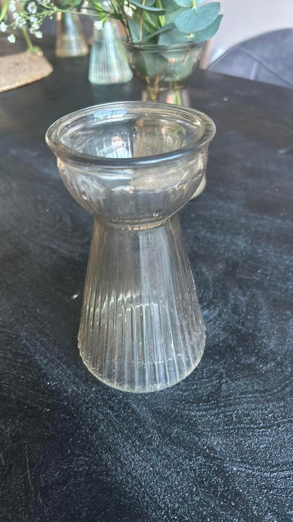 8 kleine vaasjes en 16 dinerkaas houders, Overige kleuren, Ophalen of Verzenden, Minder dan 50 cm, Glas