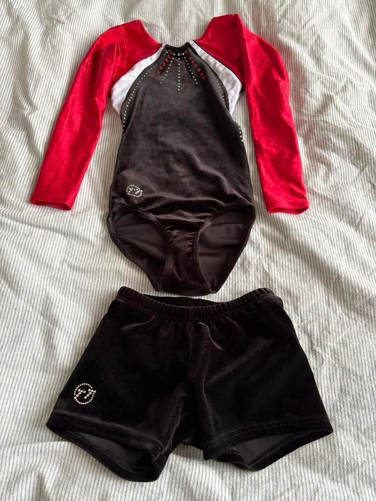 Turnpakje maat 140 met bijpassend broekje, Kleding | Dames, Sportkleding, Zo goed als nieuw, Overige typen, Maat 34 (XS) of kleiner