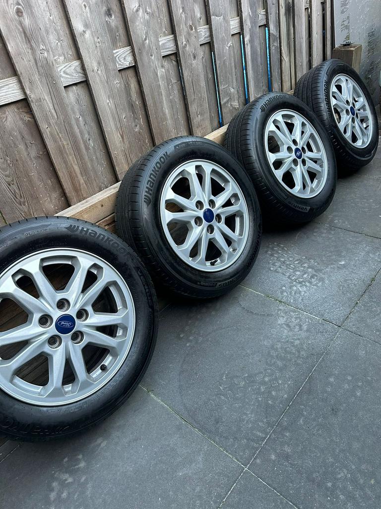 Ford Transit Connect 16 inch velgen 205/60R16 zomerbanden, Auto-onderdelen, Banden en Velgen, Ophalen, Bestelwagen, 16 inch, 205 mm