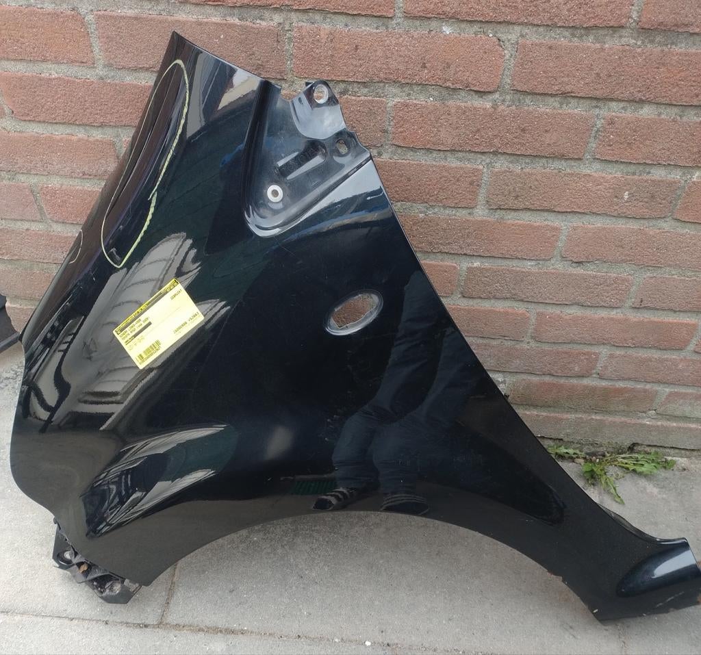 Zijscherm linksvoor Toyota Aygo (sep 2009) zwart, Auto-onderdelen, Carrosserie en Plaatwerk, Ophalen, Voor, Toyota, Spatbord