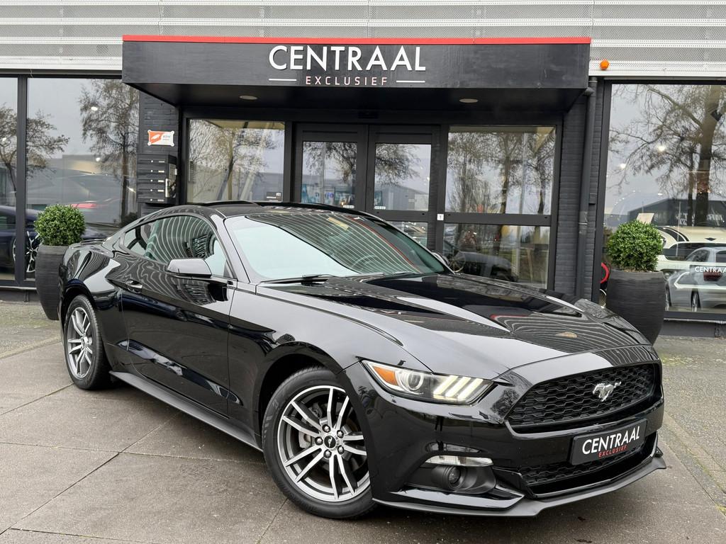 Ford Mustang Fastback 2.3 EcoBoost 310PK|Stoelkoeling/Verwar, Achterwielaandrijving, Gebruikt, 4 stoelen, Zwart