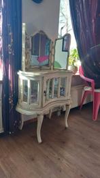 Brocant vitrine kastje met spiegel, Ophalen of Verzenden