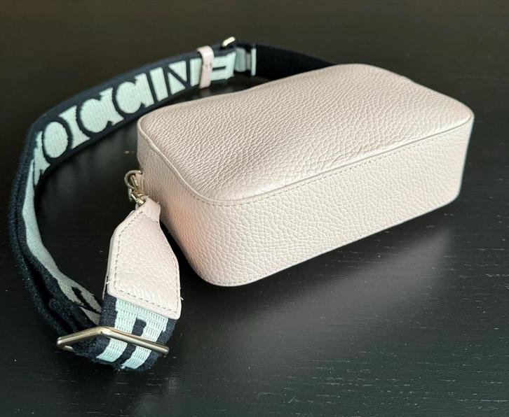 Coccinelle tas - Zo goed als nieuw, Sieraden, Tassen en Uiterlijk, Tassen | Damestassen, Zo goed als nieuw, Schoudertasje, Beige