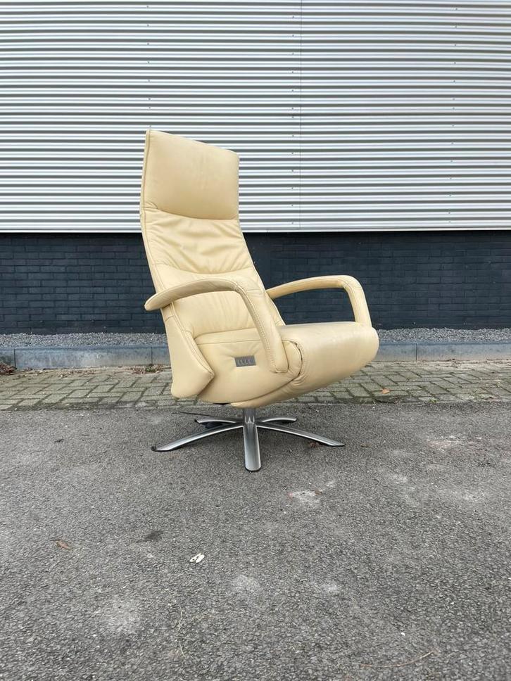 Beige de toekomst twice relax fauteuil / relax stoel, Huis en Inrichting, Fauteuils, Zo goed als nieuw, Leer, 50 tot 75 cm, Minder dan 75 cm