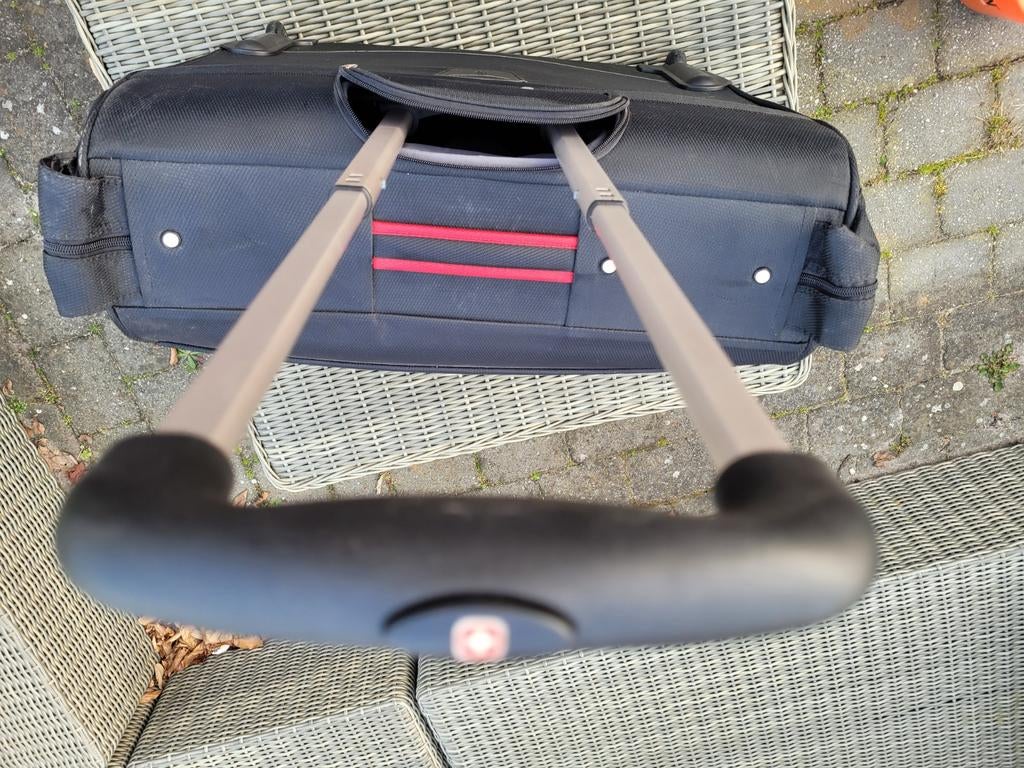 Wenger kleding koffer, Ophalen of Verzenden, Zo goed als nieuw, Hard kunststof, Wieltjes