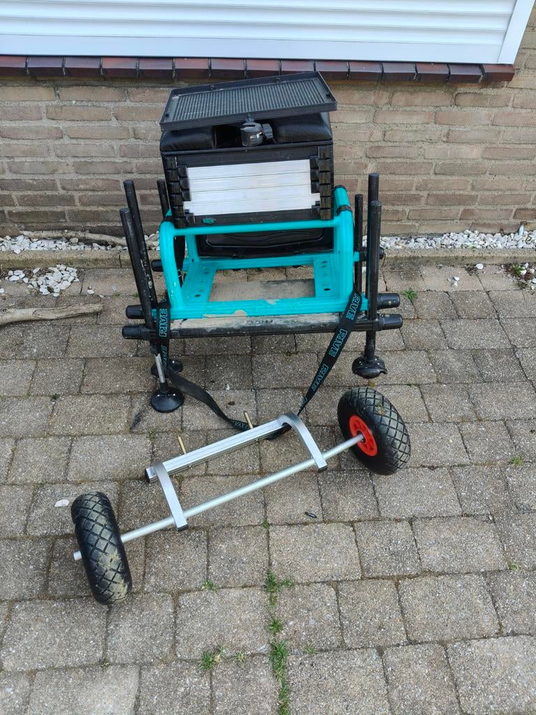 rive st8 d25 aqua visstation, Watersport en Boten, Ophalen of Verzenden, Overige typen