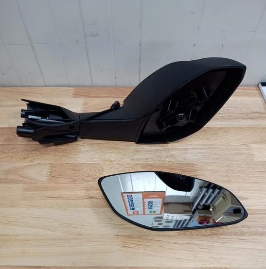 BMW achteruitkijkspiegel BMW C 650 GT 2016 GERESERVEERD, Motoren, BMW Nederland B.V., Nieuw, Ophalen of Verzenden, Einsteinlaan 5 2289 CC Rijswijk