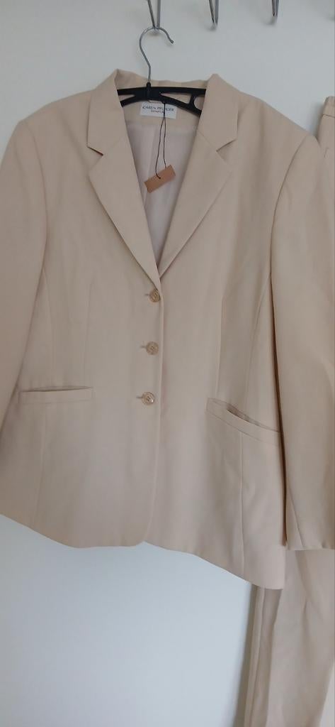 CARIN PFLEGER  Prachtig broekpak roomkl.mt 42 44, Kleding | Dames, Kostuum of Pak, Overige kleuren, Verzenden, Maat 42/44 (L)