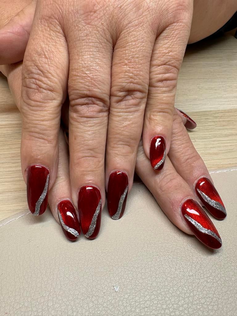 Nagelsalon La uña in Nieuwolda, Overige
