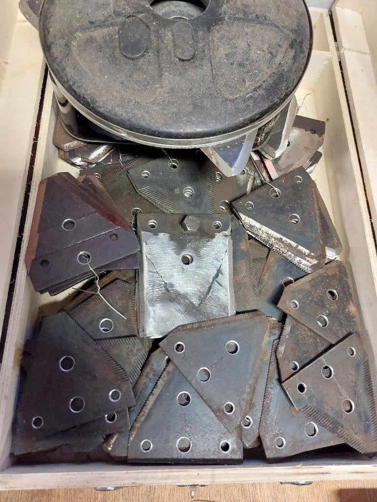 Messen bosmaaier, Ophalen, Nieuw, Benzine