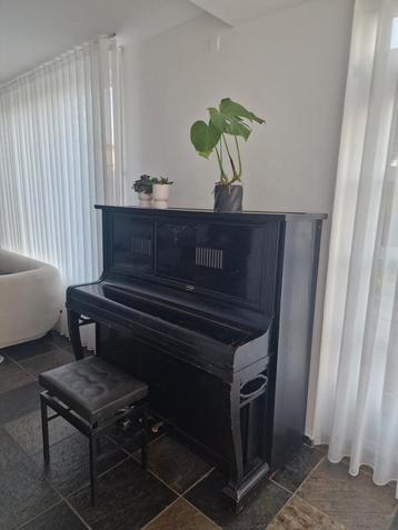 Hupfeld Klassieke piano met kruk beschikbaar voor biedingen