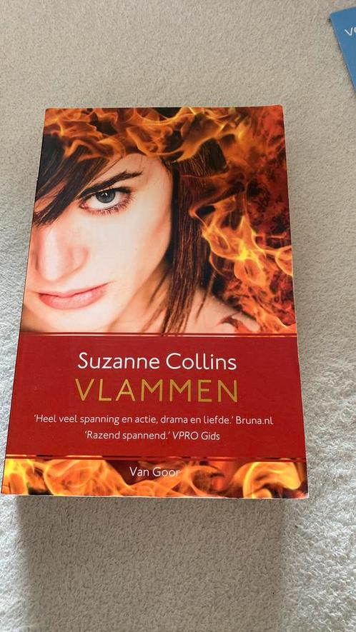 Suzanne Collins - Vlammen, Boeken, Thrillers, Zo goed als nieuw, Nederland, Ophalen of Verzenden