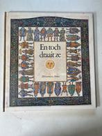 En toch draait ze - Mitsumasa Anno, Boeken, Ophalen of Verzenden, Gelezen, Fictie algemeen