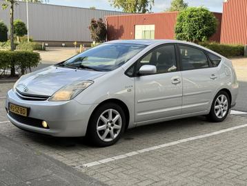 Toyota Prius 1.5 VVT-i Hybrid Camera KeyLess Dealer Onderhou beschikbaar voor biedingen