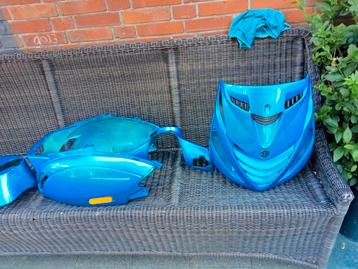 Prachtige kapoenset Piaggio Zip 2000SP Ice Candy Blue .  beschikbaar voor biedingen