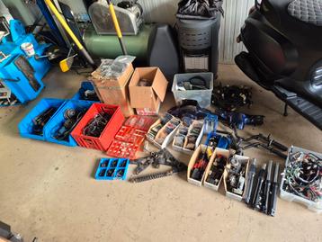 partij btc riva agm vx senzo lux la souris onderdelen  beschikbaar voor biedingen