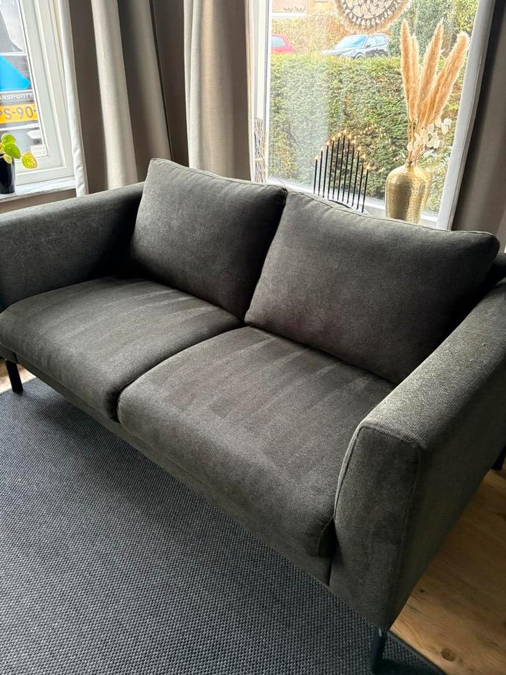 Nette 2 pers bank olijf groen - bank - groen, Huis en Inrichting, Banken | Complete zithoeken, Zo goed als nieuw, Ophalen of Verzenden