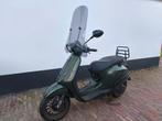 Vespa Sprint 50cc Snor Custom Groen. Hoog smoke windscherm., Fietsen en Brommers, Scooters | Vespa, Gebruikt, Overige modellen
