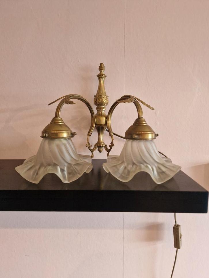 Antieke Wandlamp met Twee Armen, Antiek en Kunst, Antiek | Lampen, Ophalen of Verzenden