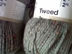 4 bol grijs en 1 wit-crème Tweed garen, Ophalen, Nieuw, Breien of Haken, Wol of Garen