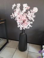 Gave zwarte vaas colmore met licht roze bloesems, Ophalen of Verzenden, Nieuw, Binnen
