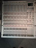 Behringer MX3242X mengtafel in flightcase, Ophalen, Gebruikt, 20 kanalen of meer