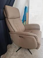 Extra grote relaxstoel van zacht leer, Huis en Inrichting, Fauteuils, Ophalen, Zo goed als nieuw, Leer