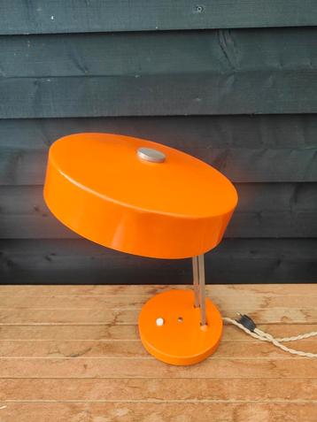 Vintage SIS Model 811 Bureaulamp – 70s Design – Oranje beschikbaar voor biedingen