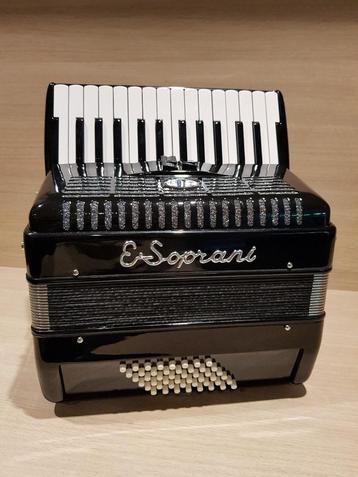 E.Soprani Circus Line 48 bassen accordeon slechts 5,6 kg beschikbaar voor biedingen