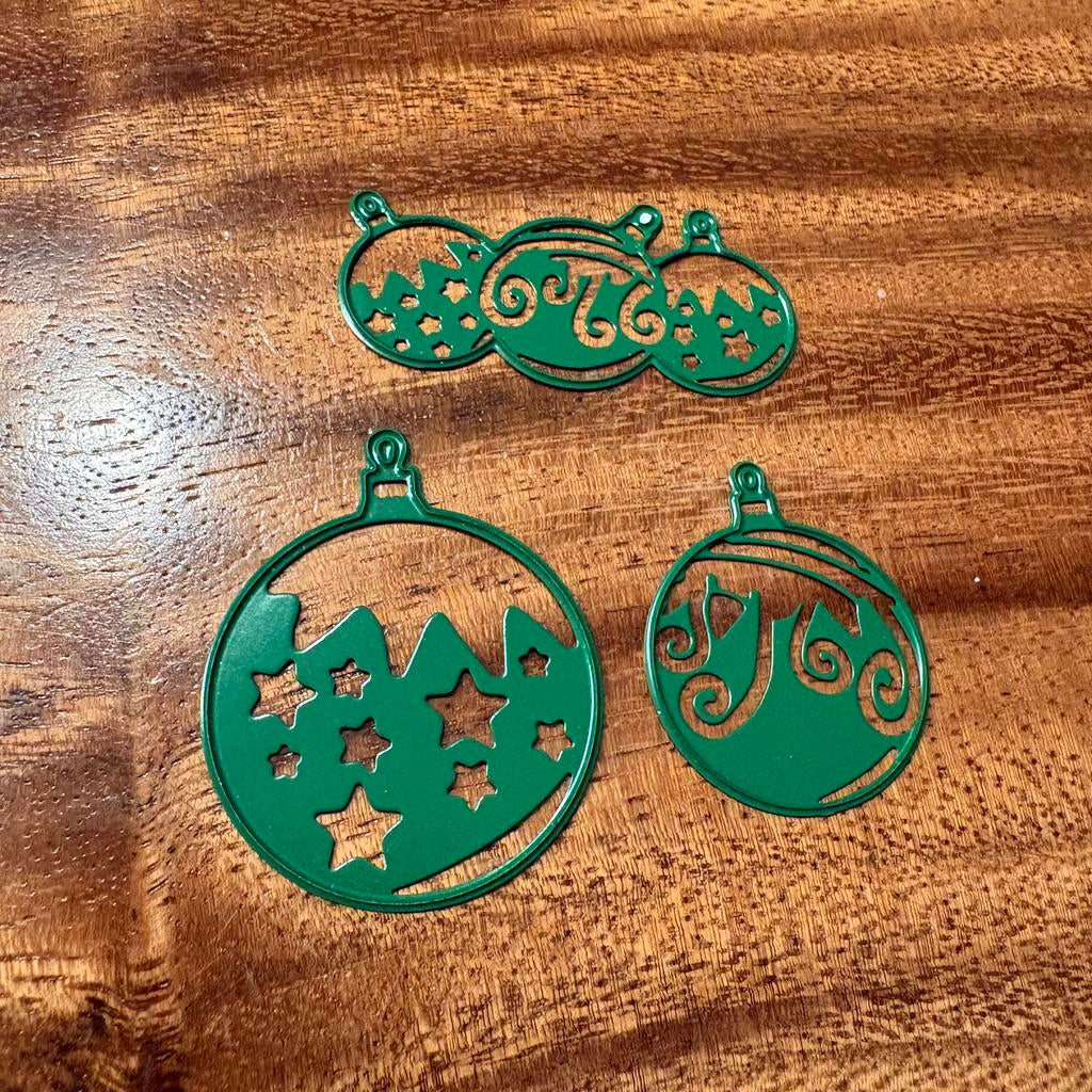 Snijmal 29 kerstballen / embosding joy, Ophalen of Verzenden, Zo goed als nieuw, Overige thema's, Pons of Mal