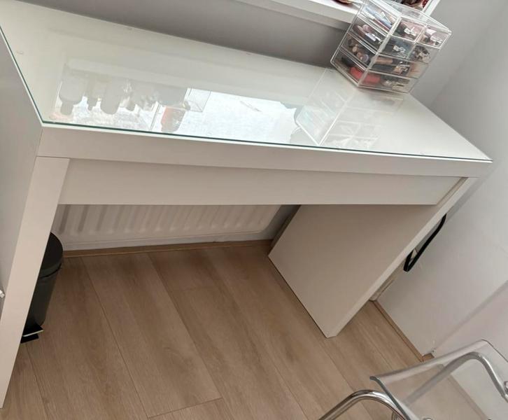 MALM make-up tafel kaptafel toilettafel IKEA, Huis en Inrichting, Bureaus, Zo goed als nieuw, Ophalen