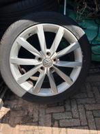 Velgen Golf 17 inch origineel VW met banden 225/45/R17, Auto-onderdelen, Ophalen, 17 inch, Band(en), Zomerbanden