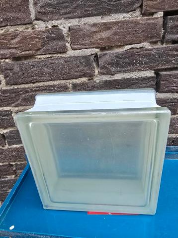 23 Glazen Bouwstenen. beschikbaar voor biedingen