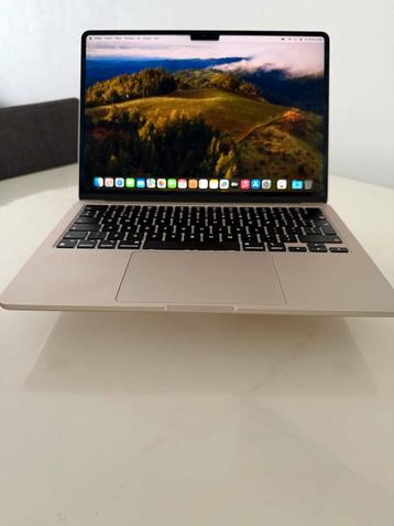 MacBook Air M2 (2024)- laadcycli 19 - accu 100% - Topstaat! beschikbaar voor biedingen