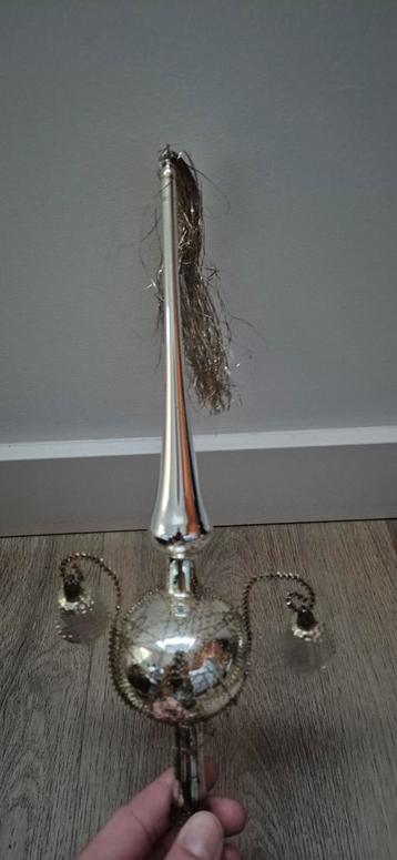 Prachtige vintage piek voor kerstboom beschikbaar voor biedingen