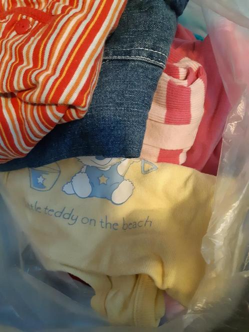 Verrassingszak met babykleding maat 74, Kinderen en Baby's, Babykleding | Baby-kledingpakketten, Zo goed als nieuw, Maat 74, Ophalen of Verzenden