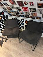 Gratis : 2 leuke stoelen zie fotos, Huis en Inrichting, Ophalen, Zo goed als nieuw, Twee