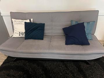 Grijze slaapbank - zo goed als nieuw! beschikbaar voor biedingen
