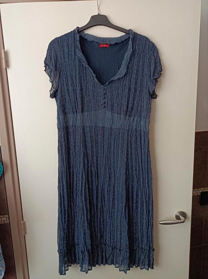 Mooie jurk van S Oliver maat 46, Kleding | Dames, Jurken, Zo goed als nieuw, Maat 46/48 (XL) of groter, Blauw, Onder de knie, Ophalen of Verzenden
