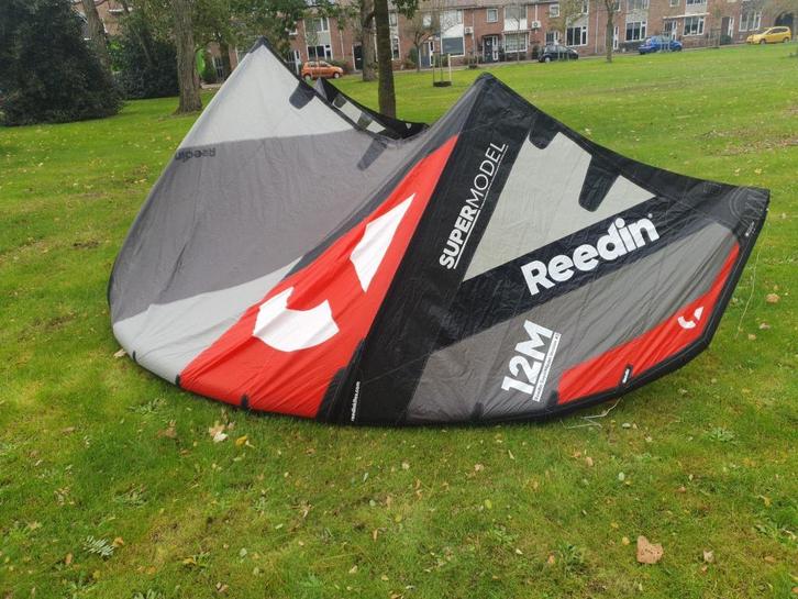 Reedin Supermodel V2 12M, Watersport en Boten, Kitesurfen, Gebruikt, Kite, 12 m², Geen board, Ophalen of Verzenden