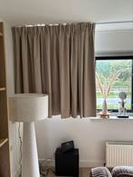 Nieuwe beige verduistering gordijnen van Karwei, Huis en Inrichting, Ophalen of Verzenden, Zo goed als nieuw, Beige, 200 cm of meer