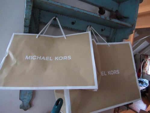 2 kartonnen MICHAEL KORS TASSEN, verschillende maat, Sieraden, Tassen en Uiterlijk, Tassen | Damestassen, Gebruikt, Overige typen
