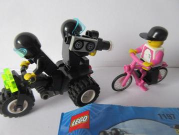 1197 Town, Telekom Racefietser en Televisiemotorfiets beschikbaar voor biedingen