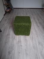 Super leuke hocker van kunstgras, Huis en Inrichting, Banken | Voetenbanken en Poefen, Minder dan 50 cm, Minder dan 50 cm, Ophalen of Verzenden