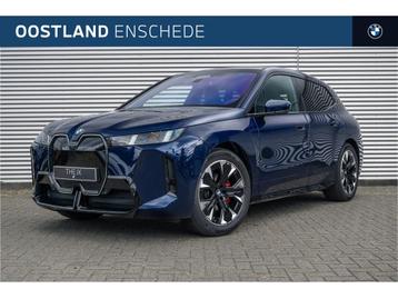BMW iX xDrive45 M Sport / Trekhaak / M Multifunctionele Stoe beschikbaar voor biedingen