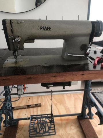 Pfaff Industriële Naaimachine - Gebruikt beschikbaar voor biedingen
